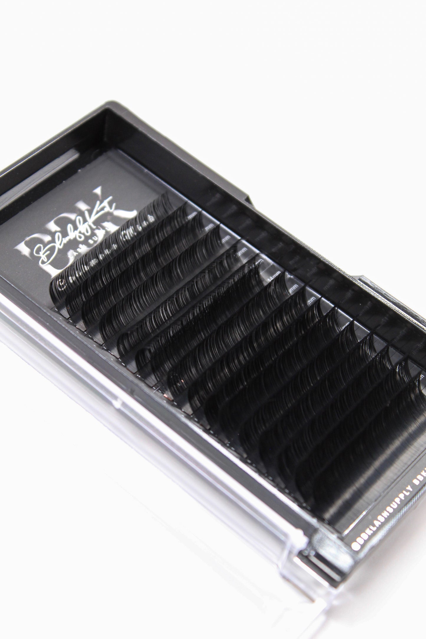 0.07 VOLUME CASHMERE MINKS LASH TRAYS