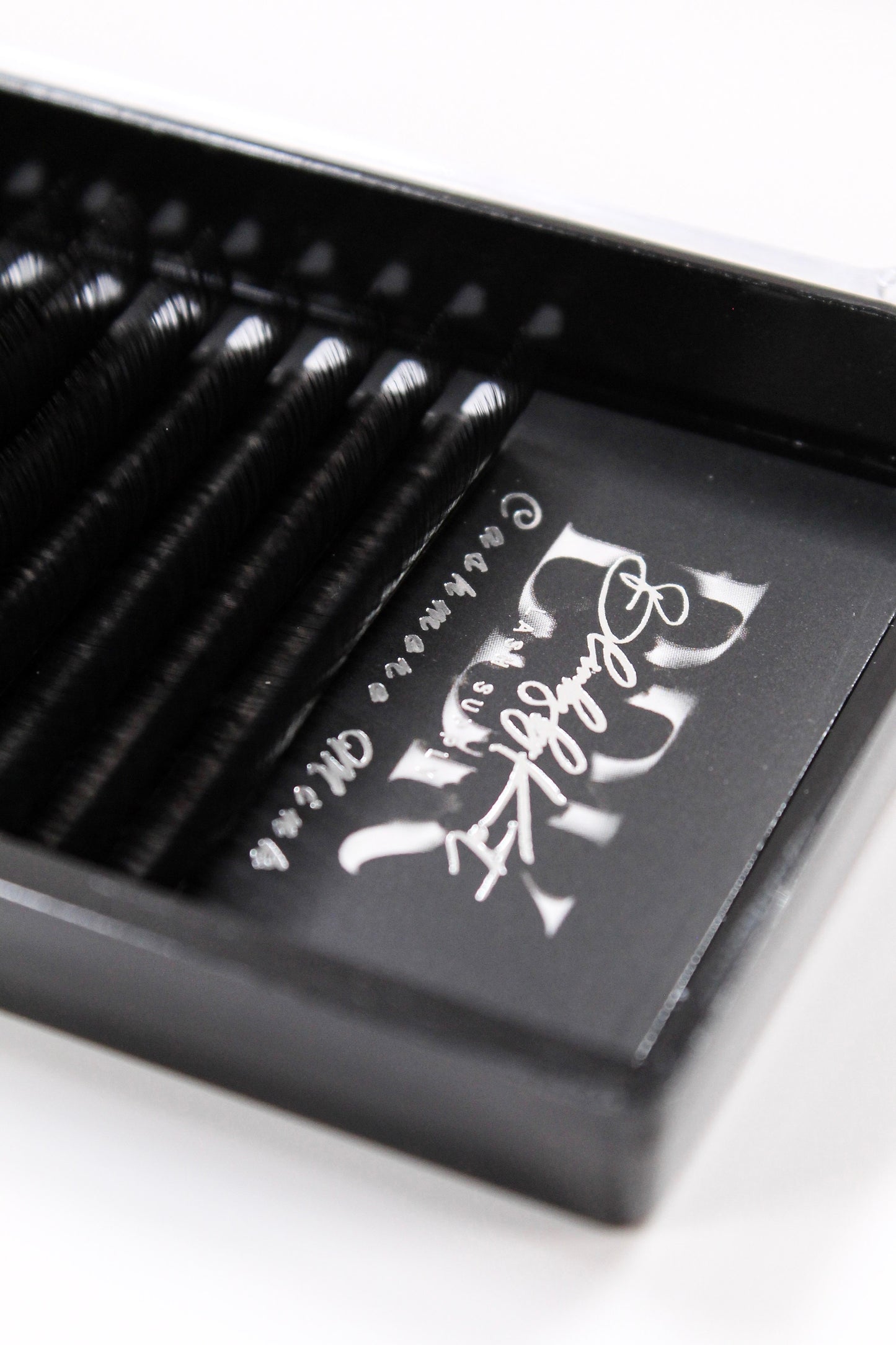 0.07 VOLUME CASHMERE MINKS LASH TRAYS