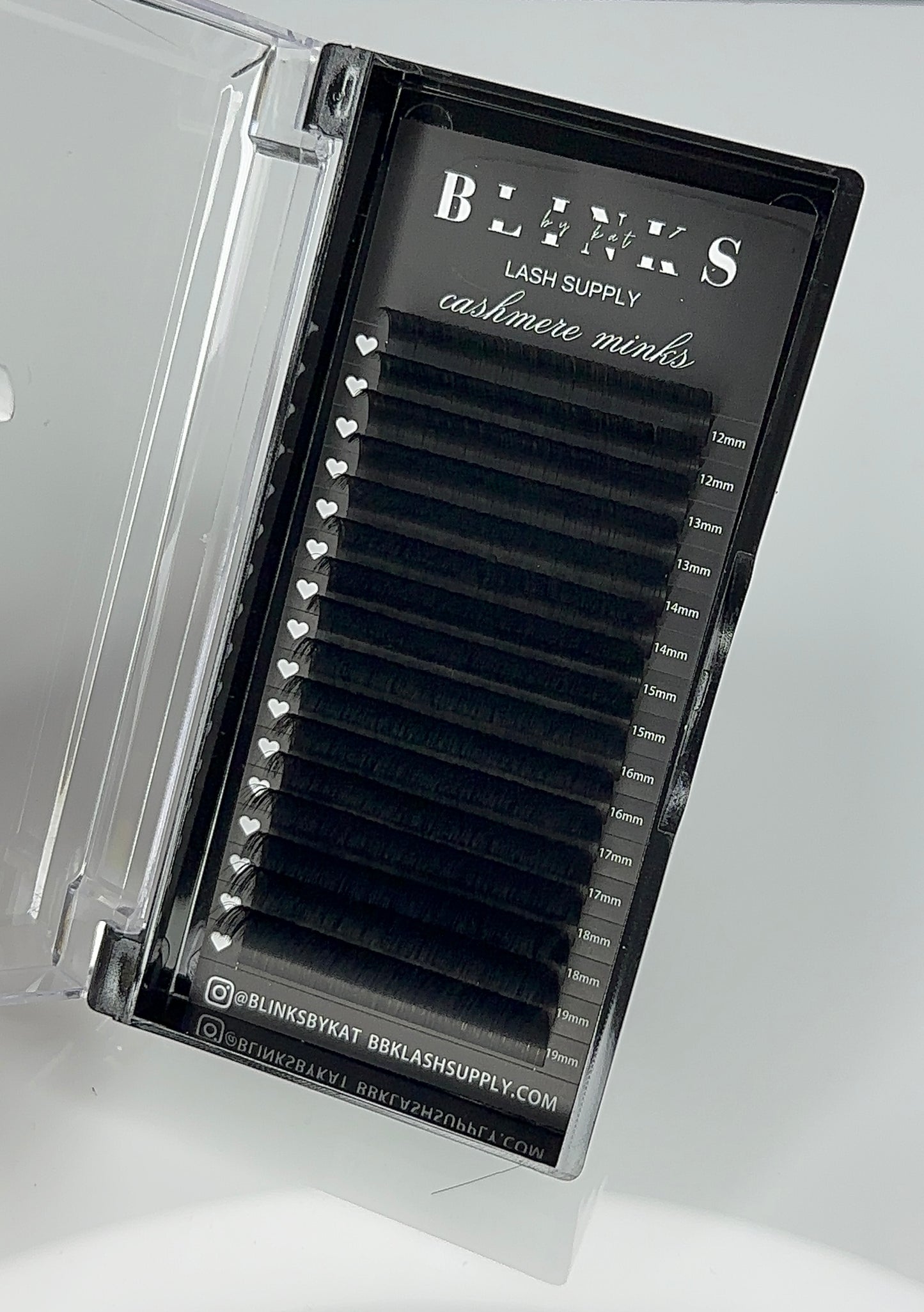 0.07 VOLUME CASHMERE MINKS LASH TRAYS