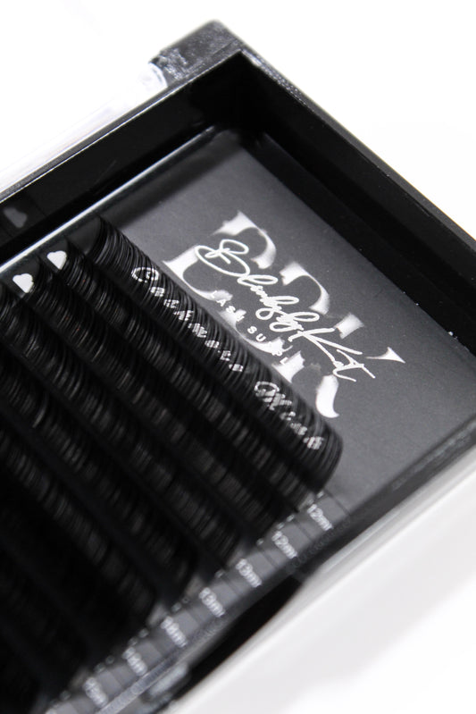 0.03 VOLUME/ MEGA VOLUME CASHMERE MINK LASH TRAY